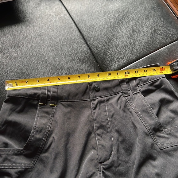 Lululemon Vintage black crops guesstimate size 10, see measurements - Picture 7 of 8